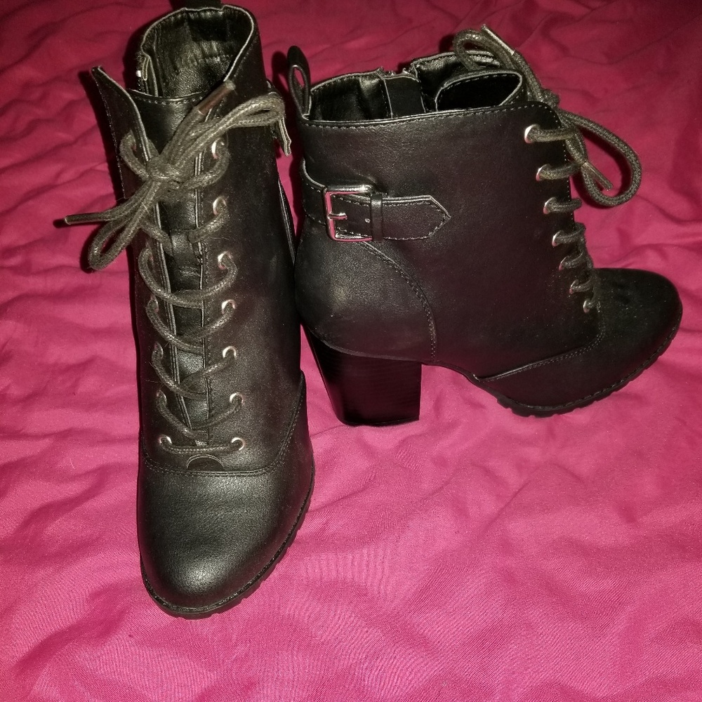 NWOT!!! Ankle boots never worn!